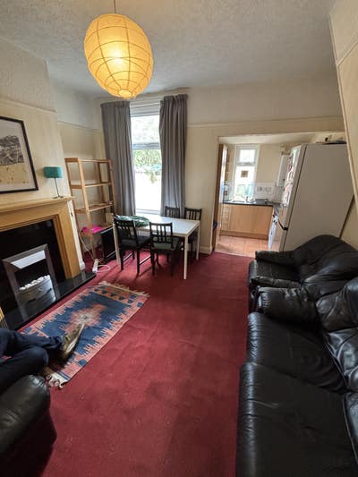 (W) 1 room available,houseshare chilled near park  Main Photo