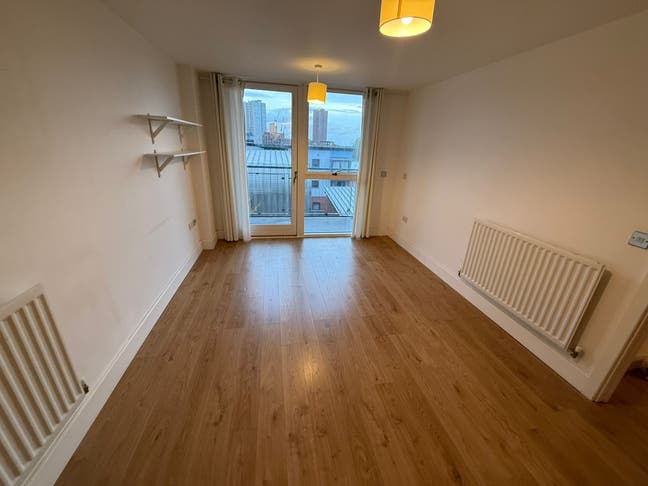 Spacious 2-Bed Apartment in Birmingham City Centre Main Photo