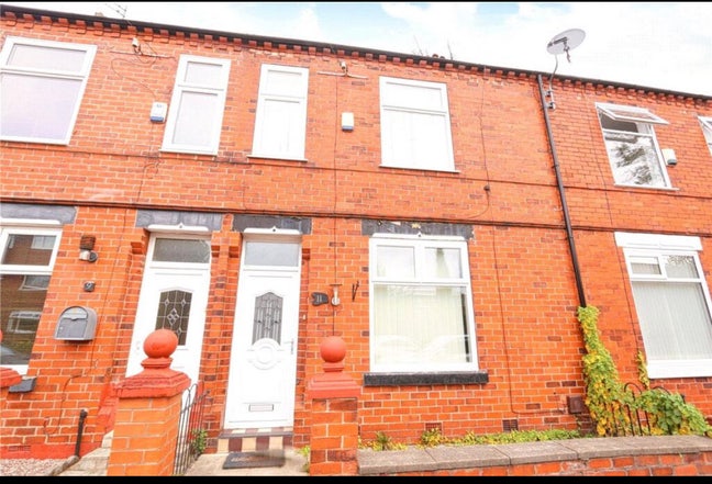 3 bedroom terraced house  Main Photo