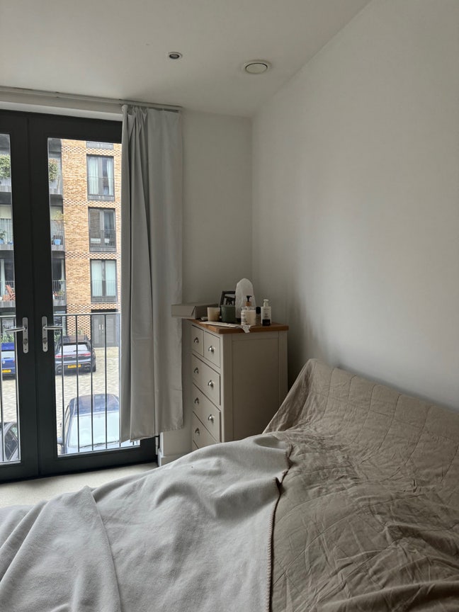 Battersea modern flat  Main Photo