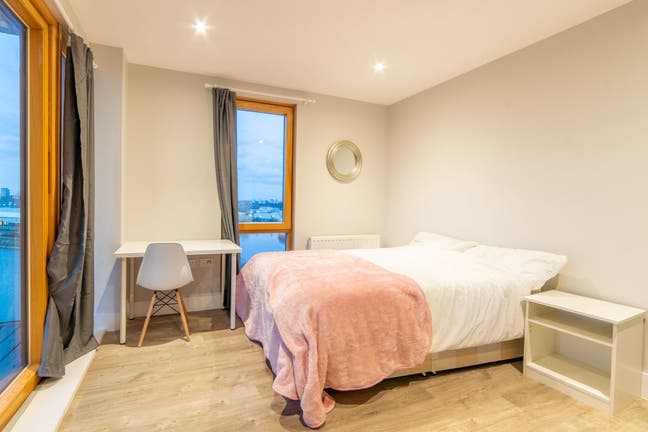 💎 Bright Double Room – Canary Wharf/East India Main Photo
