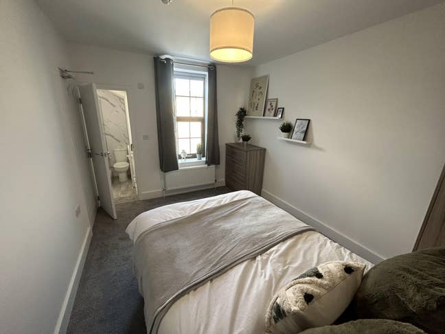 🚨Recently Refurbished City Centre Studio🚨 Main Photo