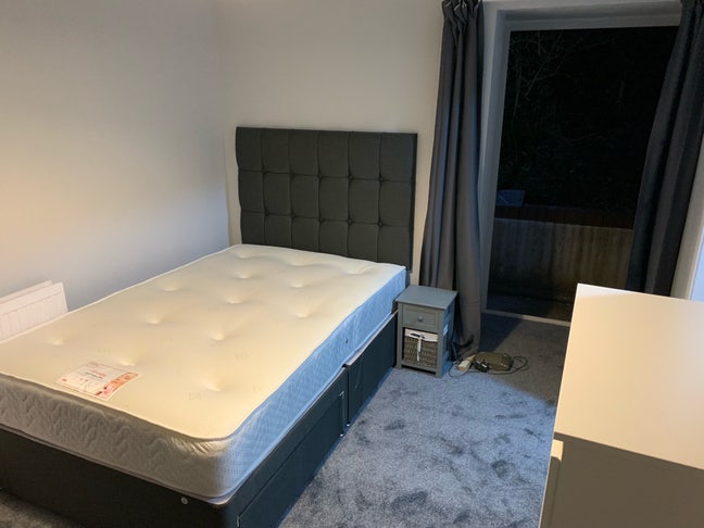 Ensuite room upmarket road close hospital all inc Main Photo