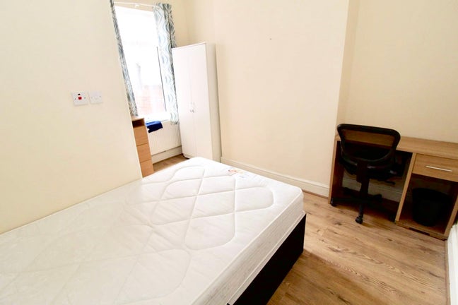 Double Room Ensuite - Aldbourne Road CV1 4EQ  Main Photo
