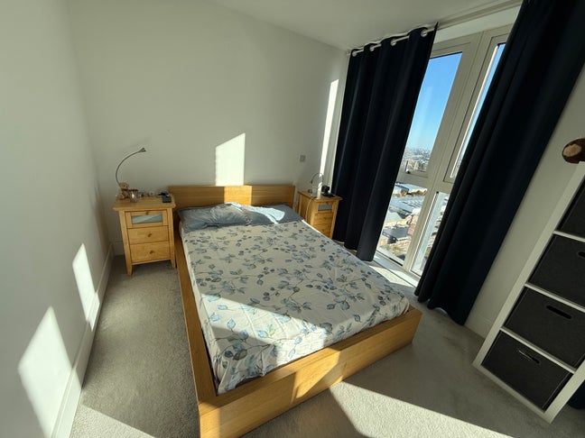 Spacious Double Room available in 3 BHK Main Photo