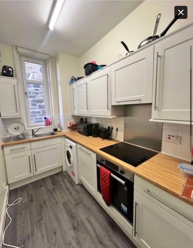 Room Available Now!  Main Photo