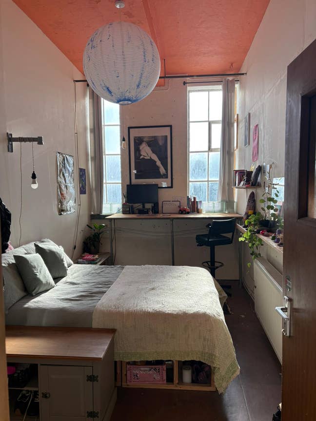 Bright Room Sublet in Hackney Wick (Fish Island) Main Photo