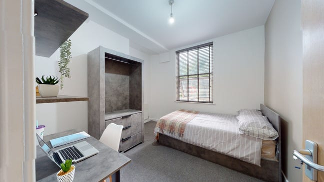 3 Rooms Available in 4 Bed Student Shared Property Main Photo