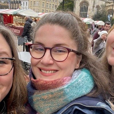 Professional looking for friendly flatshare  Main Photo