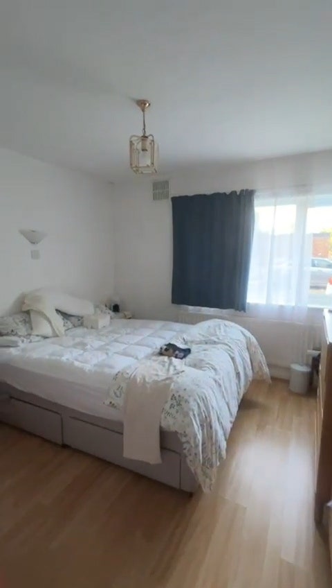 Double Room/  Beautiful 2-Bed Flat in Ealing  Main Photo
