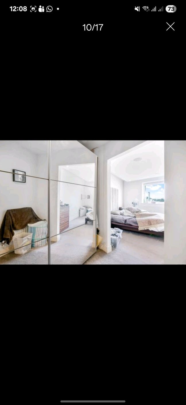 Lovely Large ensuite in 3 Bed flat Main Photo