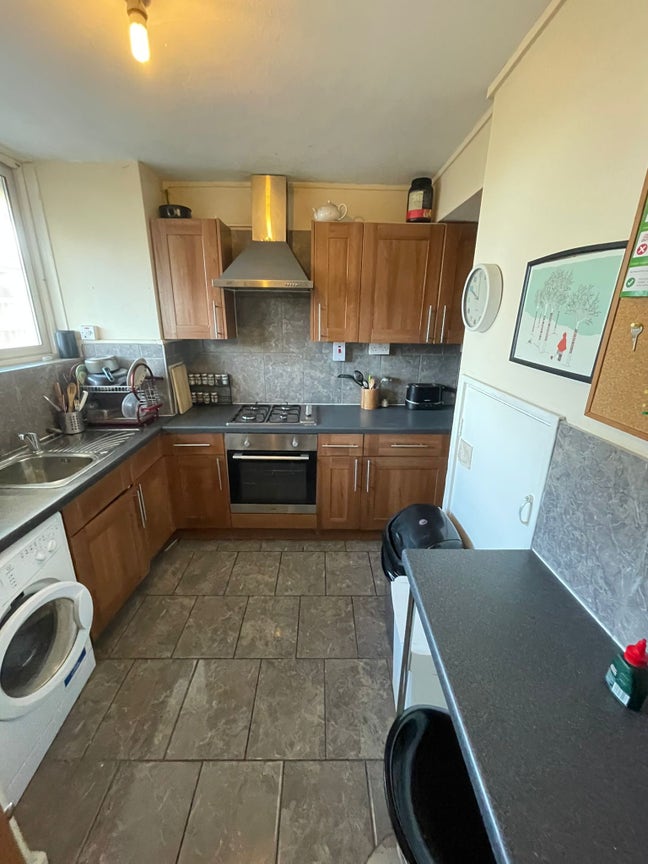 One Room available in a shared Flat  Main Photo