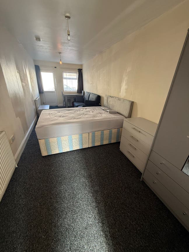 Excellent 1 Bedroom Flat in Grange Road Main Photo
