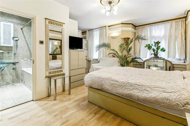 / En-suite Hyde Park Mansions with Balcony Main Photo