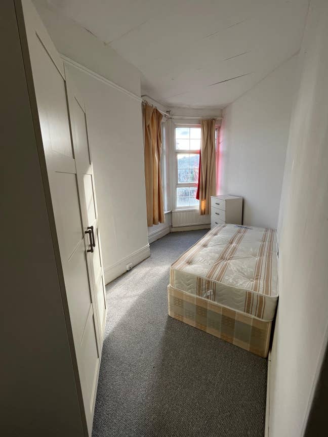 Single Room Near Willesden Green Station Main Photo