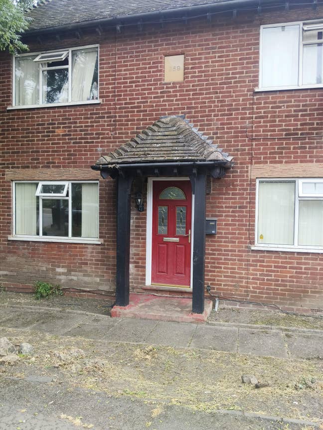 Room available immediately, Main Photo