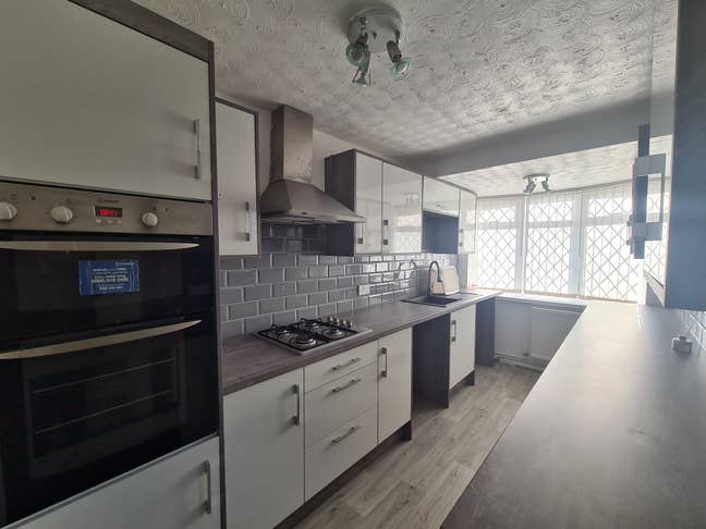 3-Bedroom Detached Family Home – Kenilworth Close Main Photo