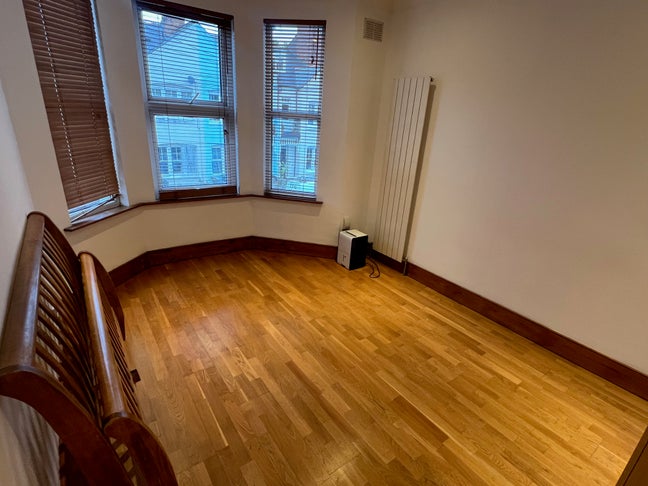 Large 2 Bedroom | Short Term Let | N4 Main Photo