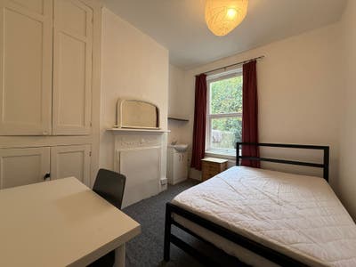 Double Rooms in Central Brighton Location Main Photo
