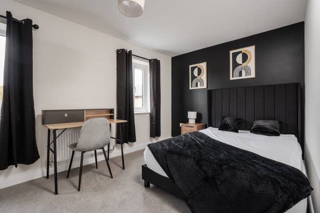 Furnished Room, Bills Included – Cohen Ave (M34) Main Photo