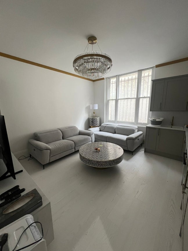 ** Luxury 2 Bedroom - Bakers Street ** Main Photo