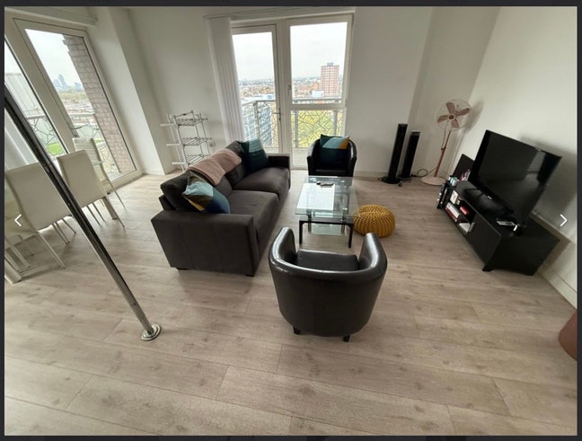 2 Rooms Available - Modern Flat in East London Main Photo