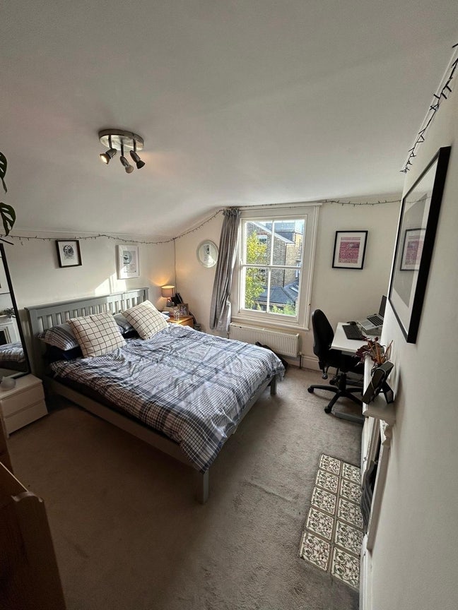 Bright double room in Balham house with garden Main Photo