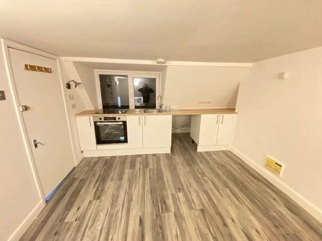Modern 1 bedroom, Newly refurbished  Main Photo