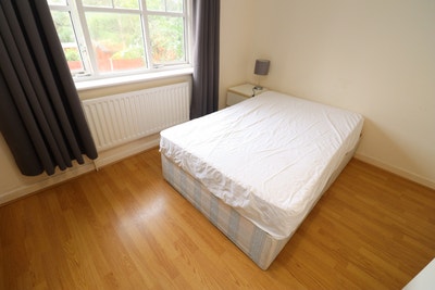 2 Rooms – Canada Water Zone 2 Near Station Main Photo