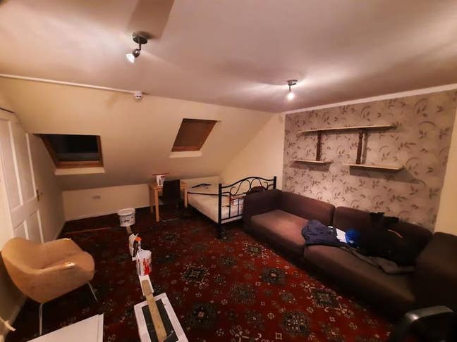 🏙️ Bright & Airy Top-Floor Flat |Bills Inc| NW10 Main Photo
