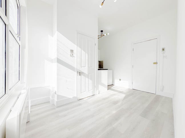  Lovely studio flat in N15 Main Photo