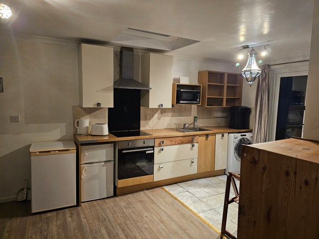 Studio flat  Main Photo