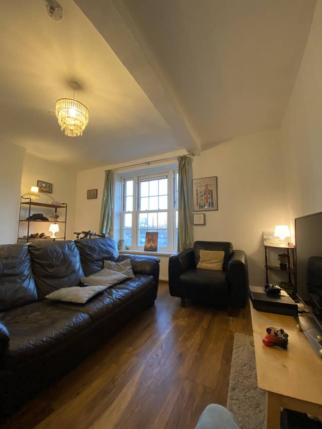 Furnished Split-Level 3-Bed in Clapham/Stockwell  Main Photo