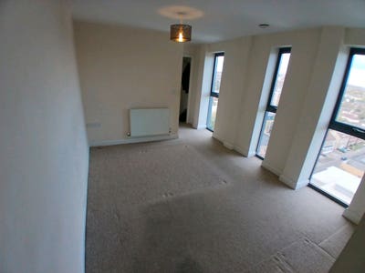 Two Bed With One Ensuite  Apartmen in West Croydon Main Photo