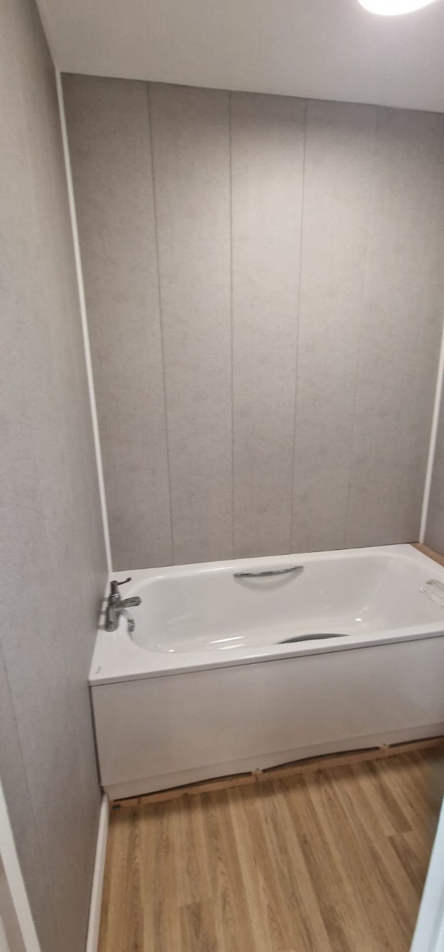 Fully refurbed 3 bed flat in Brixton av now Main Photo