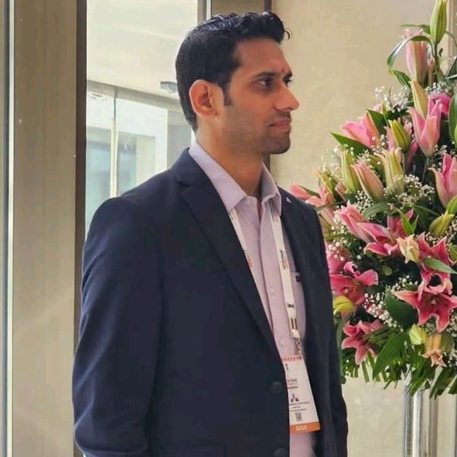 Professional Male seeks a single or double room Main Photo