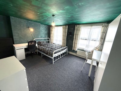 Double Rooms in an Excellent Location Main Photo