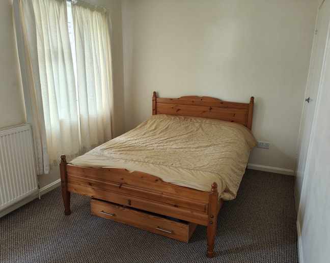 Double Room for rent in a 2 Bedroom House  Main Photo
