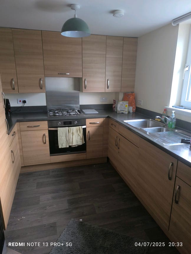 Beautiful double room to rent Main Photo
