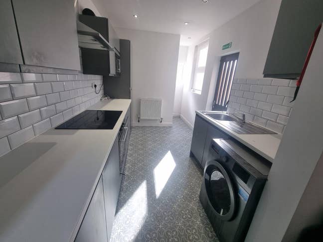 Room Available For Those on Benefits Main Photo