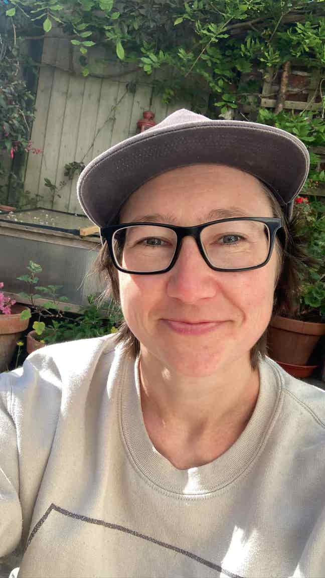 34yo female looking for room in Brighton - January Main Photo