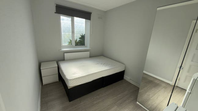 Double Room Available – London NW10  Main Photo