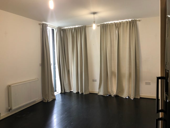 New build Studio Room! Great transport links! Main Photo