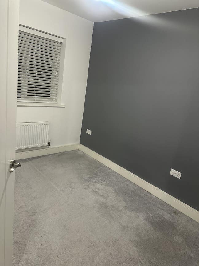 1 double room to rent with private bathroom  Main Photo
