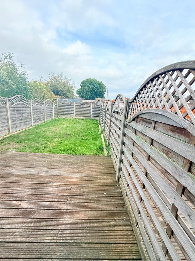 Double Room available with Private small bathroom Main Photo