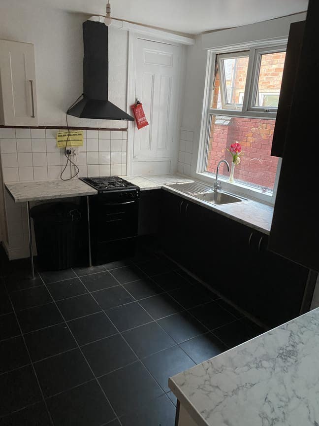Double bedroom, bills, wifi. £420 Main Photo