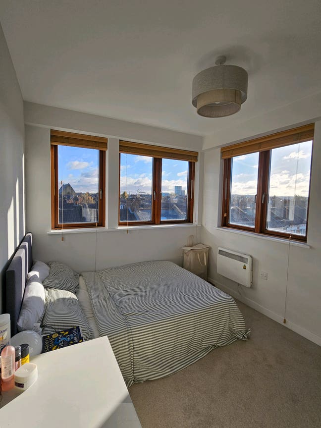 Large Furnished Double Bedroom in Clapham Main Photo