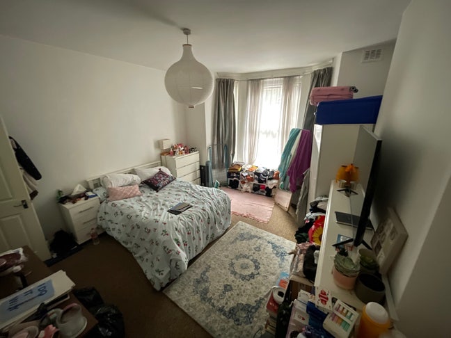 Large Master Double room in Shepherd’s Bush ☀️ Main Photo