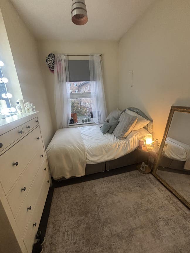 Sublet Nine Elms  Main Photo