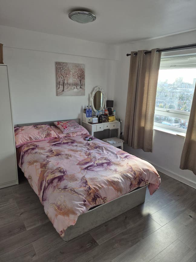 Spacious Double Room in Salford – All Bills Includ Main Photo